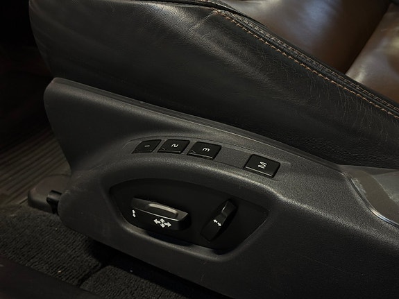 Volvo XC60 17 of 27