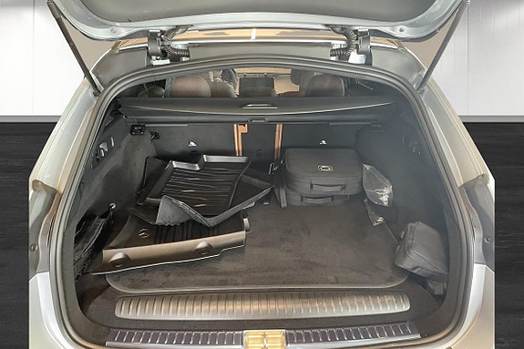 Mercedes-Benz E300 de 23 of 24