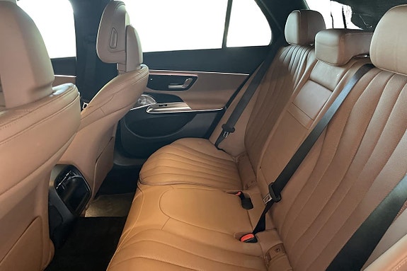 Mercedes-Benz E300 de 10 of 24
