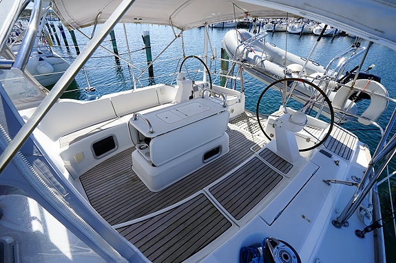 Jeanneau 49i 23 of 24