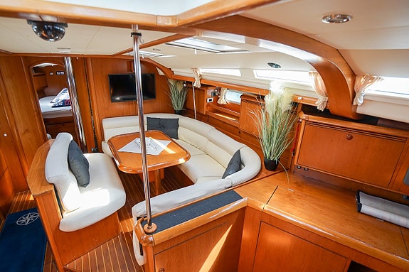 Jeanneau 49i 3 of 5