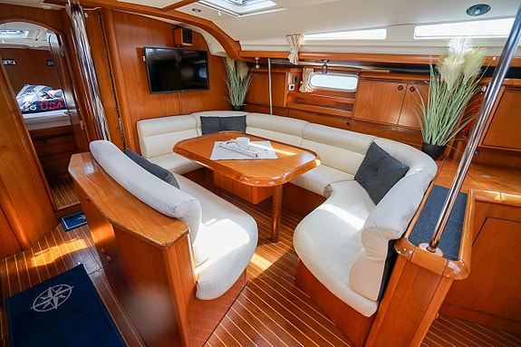 Jeanneau 49i 4 of 5