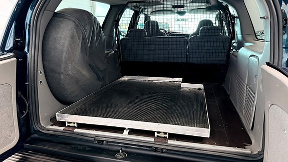 Ford Excursion 25 of 26