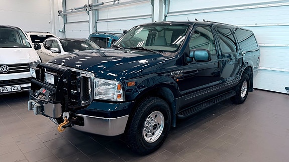 Ford Excursion 3 of 5