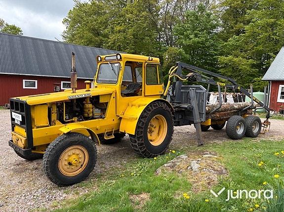 Traktor - Volvo BM 675 med Mowi 250 skogsvagn och kran 2 of 30
