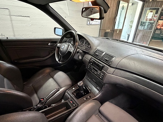 BMW 318i 10 of 13