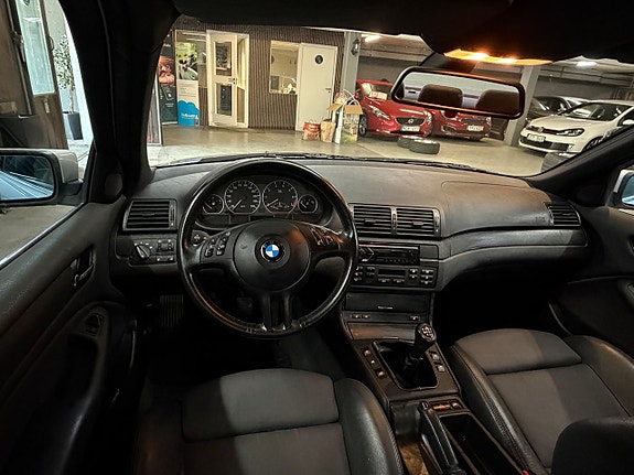 BMW 318i 13 of 13