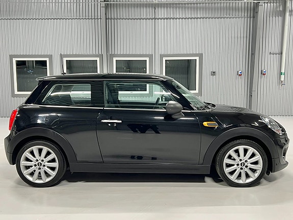 MINI Cooper 3 of 5
