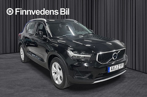 Volvo XC40 4 of 5