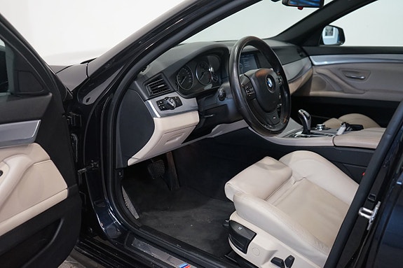 BMW 523i 6 of 10