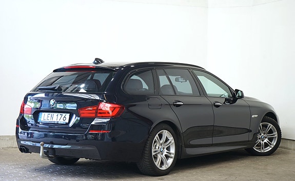 BMW 523i 4 of 5