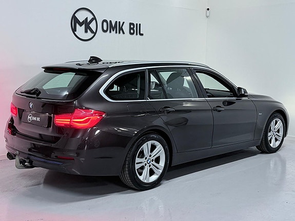 BMW 320d 3 of 5
