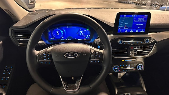 Ford Kuga 13 of 30
