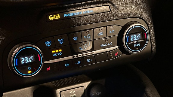 Ford Kuga 18 of 30