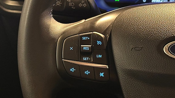 Ford Kuga 15 of 30