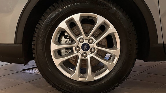 Ford Kuga 9 of 30