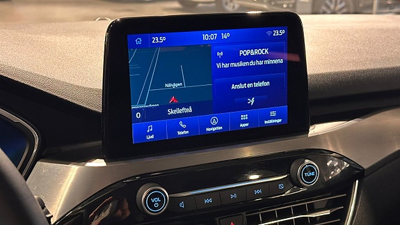 Ford Kuga 17 of 30