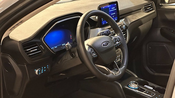 Ford Kuga 10 of 30