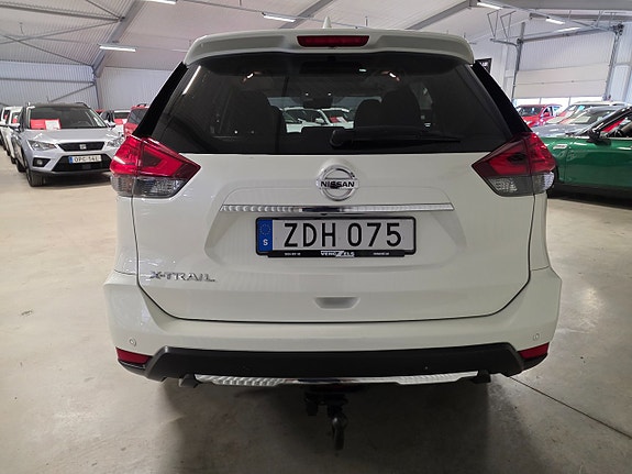 Nissan X-Trail 4 of 5