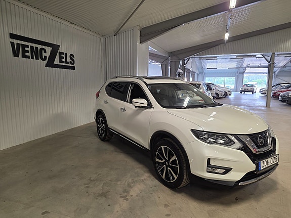 Nissan X-Trail 2 of 5
