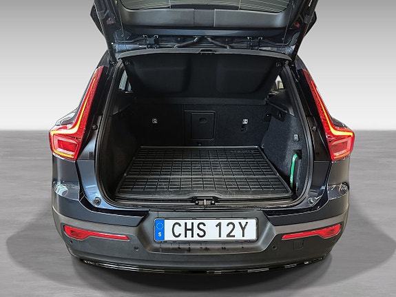 Volvo XC40 15 of 15