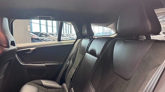 Volvo V60 9 of 20