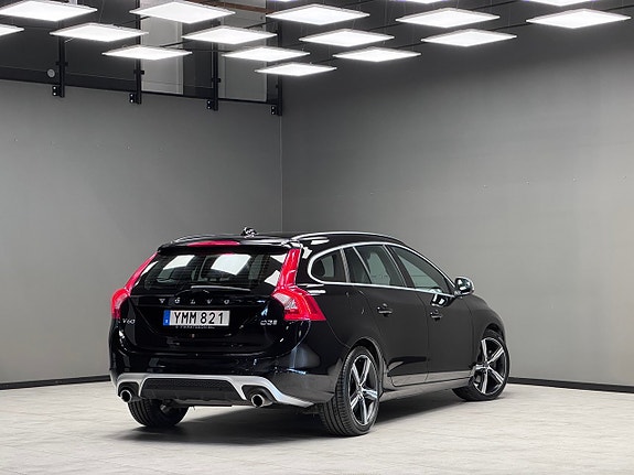Volvo V60 2 of 20