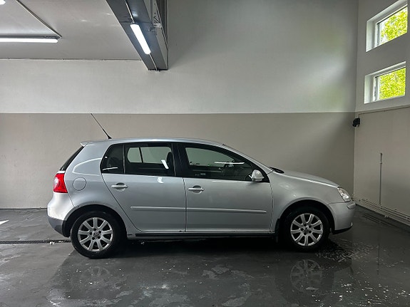 Volkswagen Golf V 6 of 9