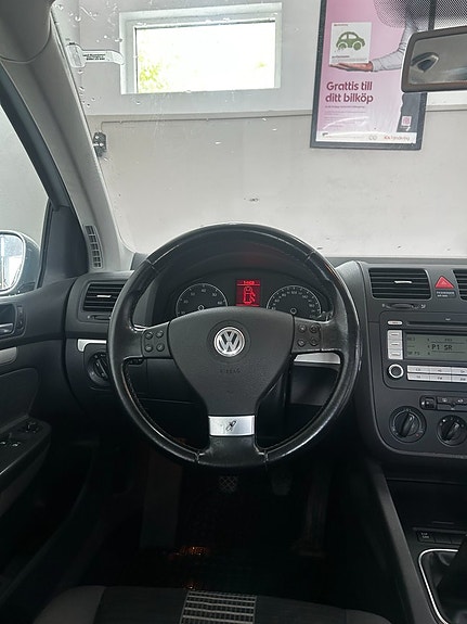 Volkswagen Golf V 7 of 9