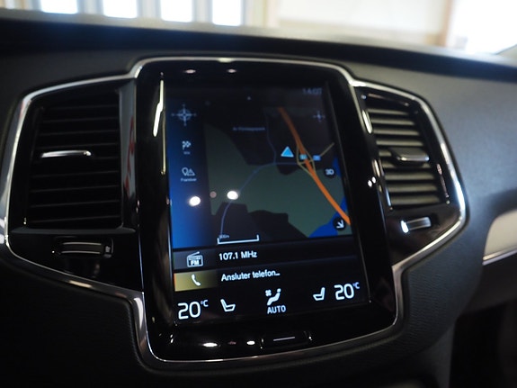 Volvo XC90 23 of 28