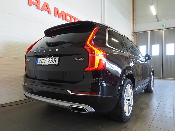 Volvo XC90 6 of 28
