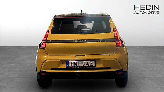 Renault 5 E-Tech 7 of 12