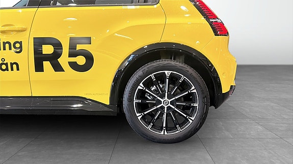 Renault 5 E-Tech 9 of 12