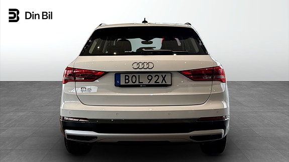 Audi Q3 5 of 15