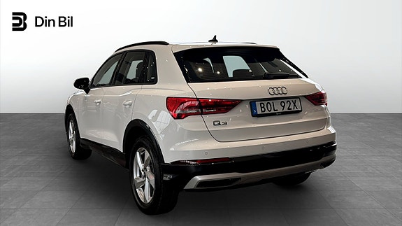 Audi Q3 3 of 15