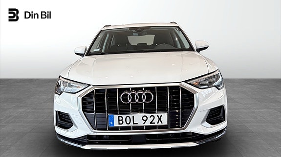 Audi Q3 4 of 15