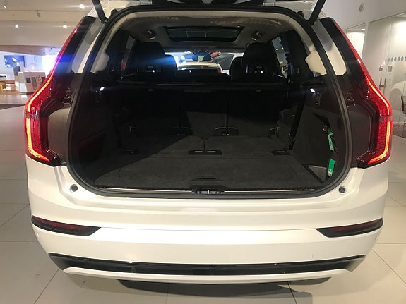 Volvo XC90 6 of 16