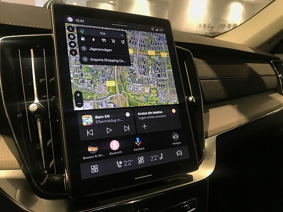 Volvo XC90 9 of 16