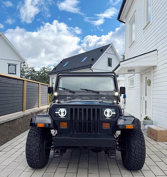 Jeep Wrangler 14 of 19