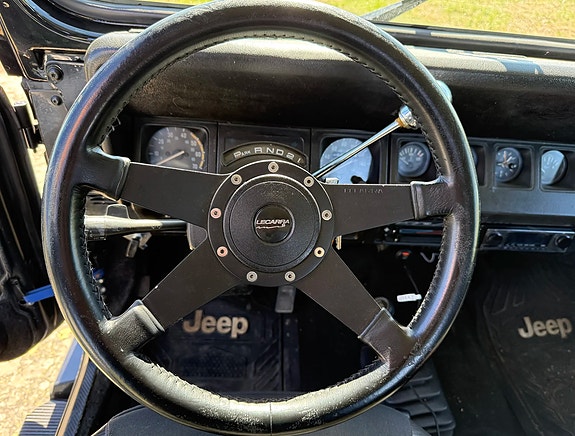 Jeep Wrangler 10 of 19