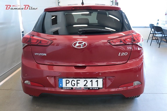 Hyundai i20 4 of 5