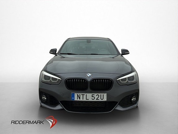 BMW 118i 2 of 5