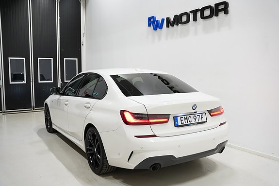 BMW 320d 5 of 5