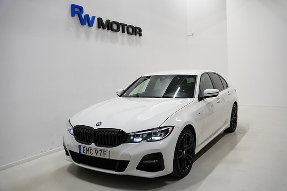 BMW 320d 2 of 5