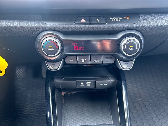Kia Rio 13 of 18
