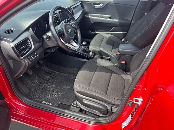 Kia Rio 8 of 18