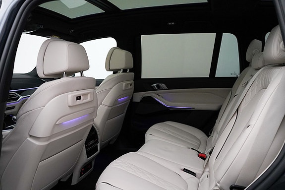 BMW X7 7 of 27