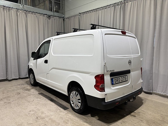 Nissan NV200 3 of 5