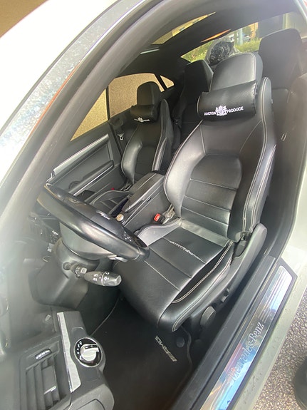 Mercedes-Benz E250 5 of 5