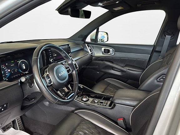 Kia Sorento 8 of 13